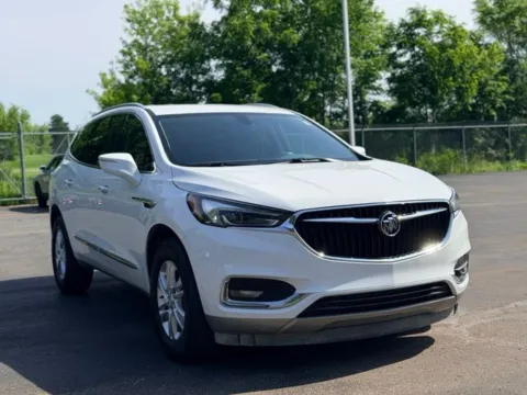 More photos of 2021 Buick Enclave Essence at Hank Graff Chevrolet Davison, MI