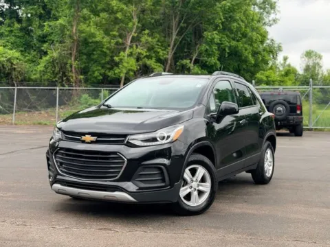 Black 2020 Chevrolet Trax LT for sale in Davison, MI