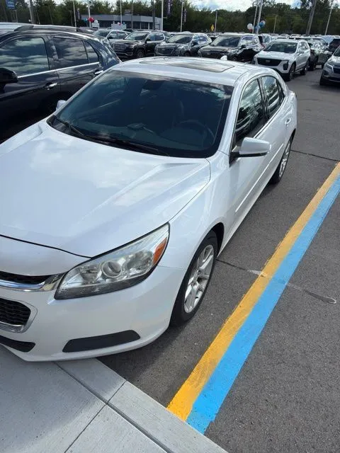 White 2015 Chevrolet Malibu LT for sale in Davison, MI