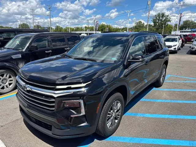 Black 2025 Chevrolet Traverse LT for sale in Davison, MI