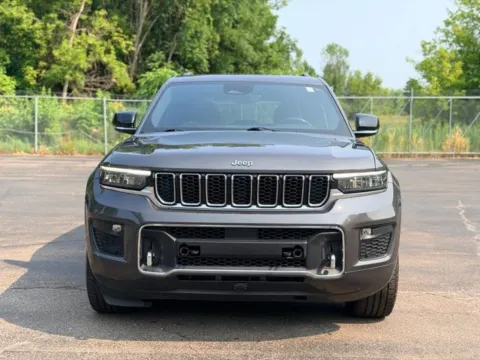 Another view of 2022 Jeep Grand Cherokee Overland for sale in Davison, MI at Hank Graff Chevrolet Davison