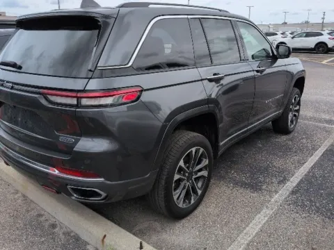 More photos of 2022 Jeep Grand Cherokee Overland at Hank Graff Chevrolet Davison, MI