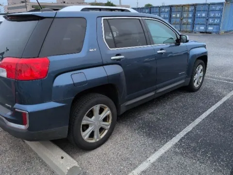 More photos of 2016 GMC Terrain SLT at Hank Graff Chevrolet Davison, MI