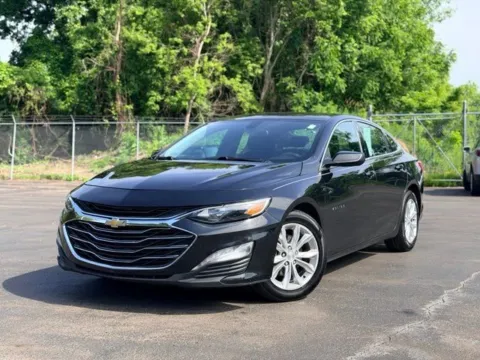 Black 2019 Chevrolet Malibu LT for sale in Davison, MI