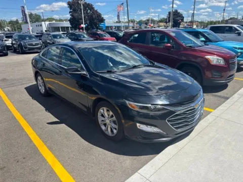 Photos of 2019 Chevrolet Malibu LT for sale in Davison, MI at Hank Graff Chevrolet Davison