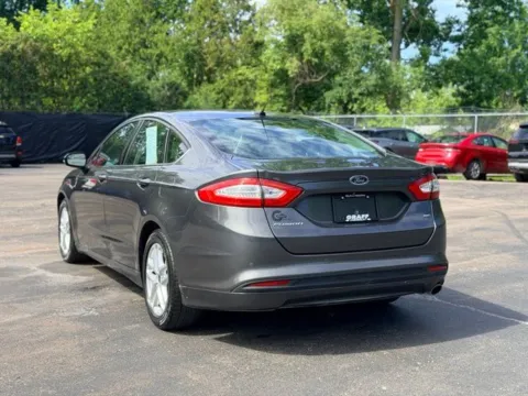 More photos of 2016 Ford Fusion SE at Hank Graff Chevrolet Davison, MI