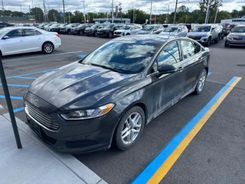Gray 2016 Ford Fusion SE for sale in Davison, MI