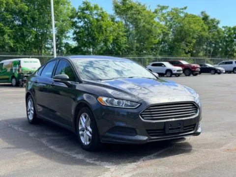Photos of 2016 Ford Fusion SE for sale in Davison, MI at Hank Graff Chevrolet Davison
