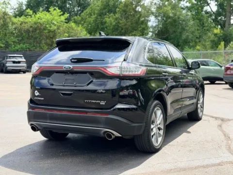 More photos of 2017 Ford Edge Titanium at Hank Graff Chevrolet Davison, MI
