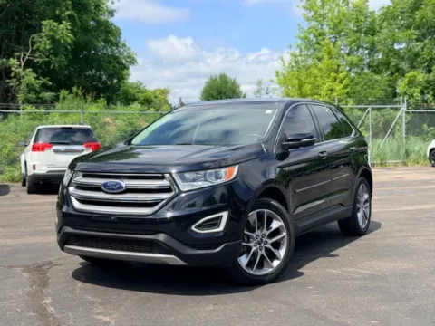 Photos of 2017 Ford Edge Titanium for sale in Davison, MI at Hank Graff Chevrolet Davison