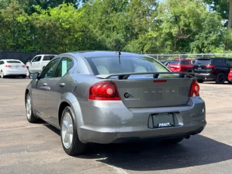 More photos of 2012 Dodge Avenger SE at Hank Graff Chevrolet Davison, MI
