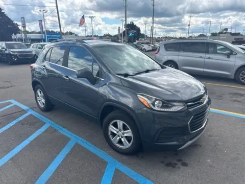 Photos of 2017 Chevrolet Trax LT for sale in Davison, MI at Hank Graff Chevrolet Davison