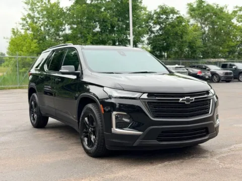 More photos of 2023 Chevrolet Traverse LT at Hank Graff Chevrolet Davison, MI