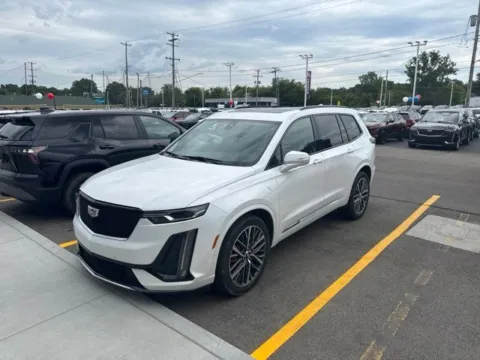 White 2023 Cadillac XT6 Sport for sale in Davison, MI