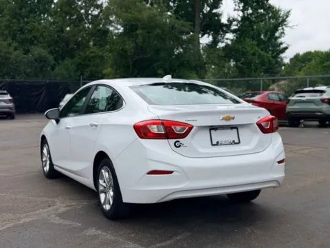 More photos of 2019 Chevrolet Cruze LT at Hank Graff Chevrolet Davison, MI
