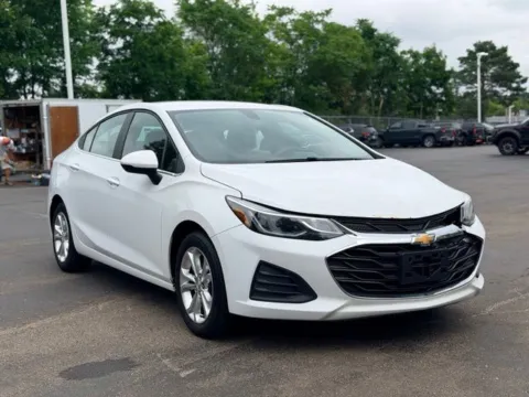 Another view of 2019 Chevrolet Cruze LT for sale in Davison, MI at Hank Graff Chevrolet Davison