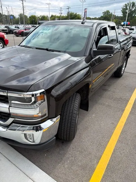 Brown 2018 Chevrolet Silverado 1500 LT for sale in Davison, MI