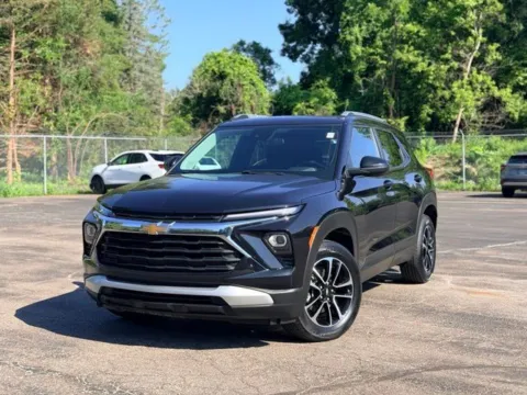 Photos of 2024 Chevrolet TrailBlazer LT for sale in Davison, MI at Hank Graff Chevrolet Davison