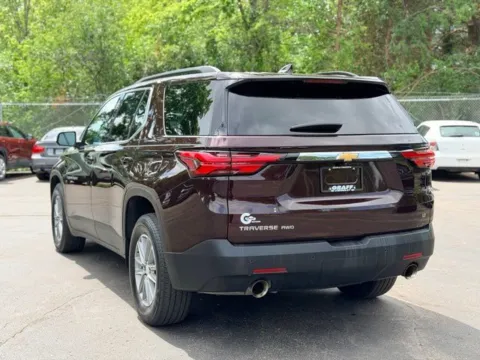 More photos of 2022 Chevrolet Traverse LT at Hank Graff Chevrolet Davison, MI