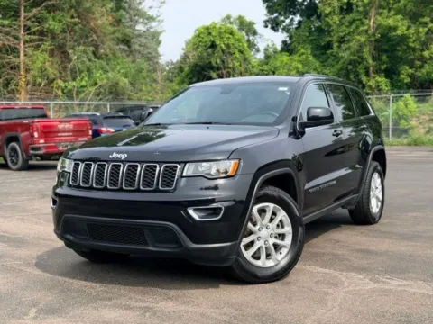 Photos of 2022 Jeep Grand Cherokee WK Laredo E for sale in Davison, MI at Hank Graff Chevrolet Davison