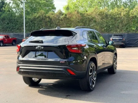 More photos of 2025 Chevrolet Trax 2RS at Hank Graff Chevrolet Davison, MI