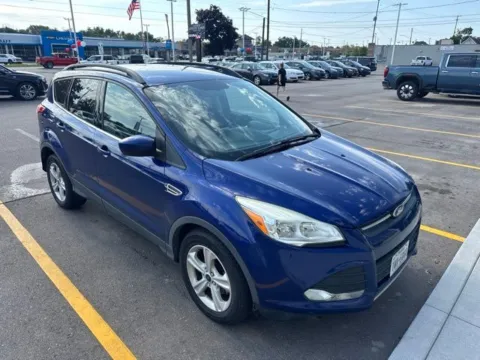 Photos of 2016 Ford Escape SE for sale in Davison, MI at Hank Graff Chevrolet Davison
