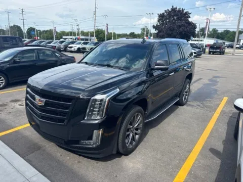 Black 2020 Cadillac Escalade Luxury for sale in Davison, MI