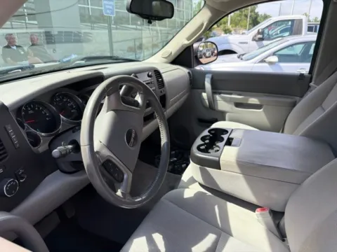 Photos of 2010 GMC Sierra 1500 SLE for sale in Davison, MI at Hank Graff Chevrolet Davison