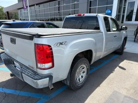 More photos of 2010 GMC Sierra 1500 SLE at Hank Graff Chevrolet Davison, MI