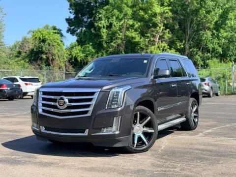 Photos of 2015 Cadillac Escalade Luxury for sale in Davison, MI at Hank Graff Chevrolet Davison