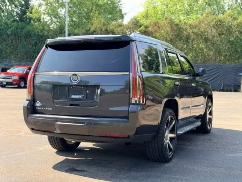 More photos of 2015 Cadillac Escalade Luxury at Hank Graff Chevrolet Davison, MI