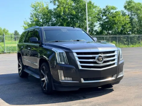 More photos of 2015 Cadillac Escalade Luxury at Hank Graff Chevrolet Davison, MI