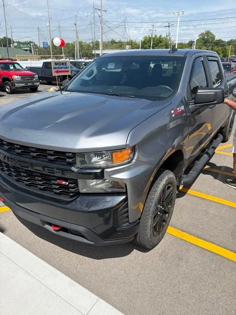 Gray 2021 Chevrolet Silverado 1500 Custom Trail Boss for sale in Davison, MI