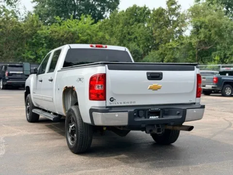 More photos of 2013 Chevrolet Silverado 2500HD LT at Hank Graff Chevrolet Davison, MI