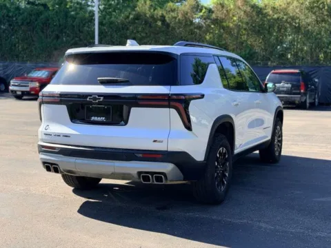 More photos of 2025 Chevrolet Traverse Z71 at Hank Graff Chevrolet Davison, MI