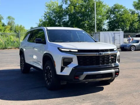 More photos of 2025 Chevrolet Traverse Z71 at Hank Graff Chevrolet Davison, MI
