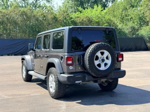 More photos of 2018 Jeep Wrangler Unlimited Sport S at Hank Graff Chevrolet Davison, MI