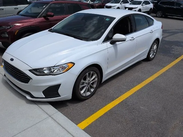 White 2020 Ford Fusion SE for sale in Davison, MI