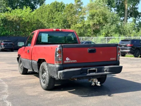 More photos of 2004 GMC Sierra 1500 Work Truck at Hank Graff Chevrolet Davison, MI