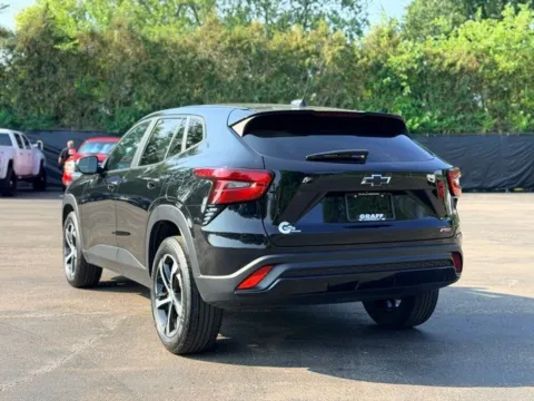 More photos of 2024 Chevrolet Trax 1RS at Hank Graff Chevrolet Davison, MI