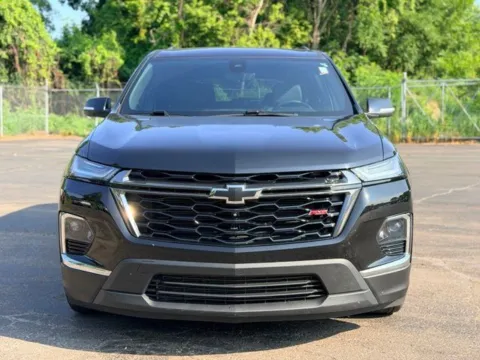 Photos of 2023 Chevrolet Traverse RS for sale in Davison, MI at Hank Graff Chevrolet Davison