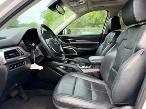 More photos of 2022 Kia Telluride EX at Hank Graff Chevrolet Davison, MI