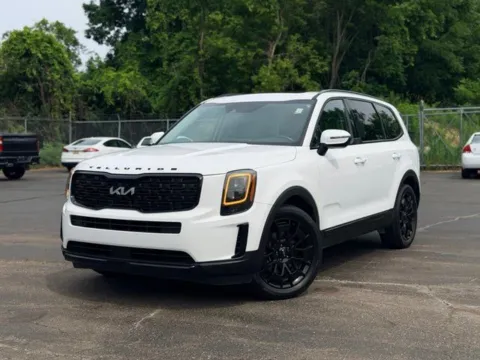 Photos of 2022 Kia Telluride EX for sale in Davison, MI at Hank Graff Chevrolet Davison