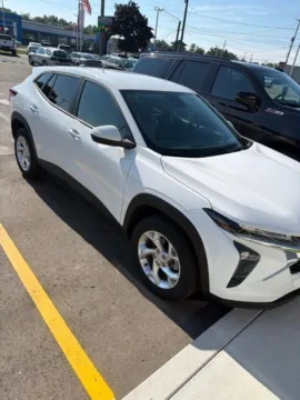White 2024 Chevrolet Trax LS for sale in Davison, MI