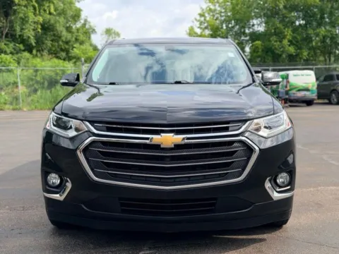 Photos of 2019 Chevrolet Traverse LT for sale in Davison, MI at Hank Graff Chevrolet Davison