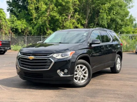 Black 2019 Chevrolet Traverse LT for sale in Davison, MI