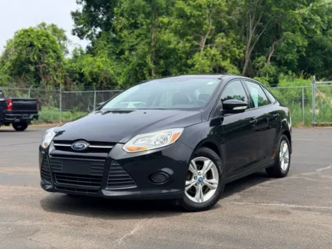 Photos of 2013 Ford Focus SE for sale in Davison, MI at Hank Graff Chevrolet Davison