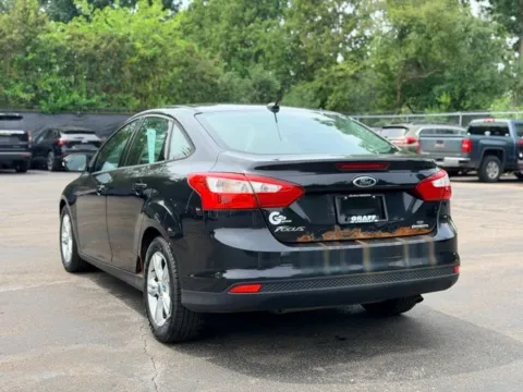 More photos of 2013 Ford Focus SE at Hank Graff Chevrolet Davison, MI