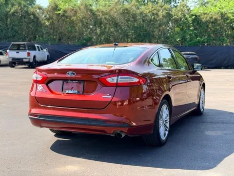 More photos of 2014 Ford Fusion SE at Hank Graff Chevrolet Davison, MI