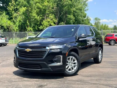 Photos of 2023 Chevrolet Traverse LS for sale in Davison, MI at Hank Graff Chevrolet Davison